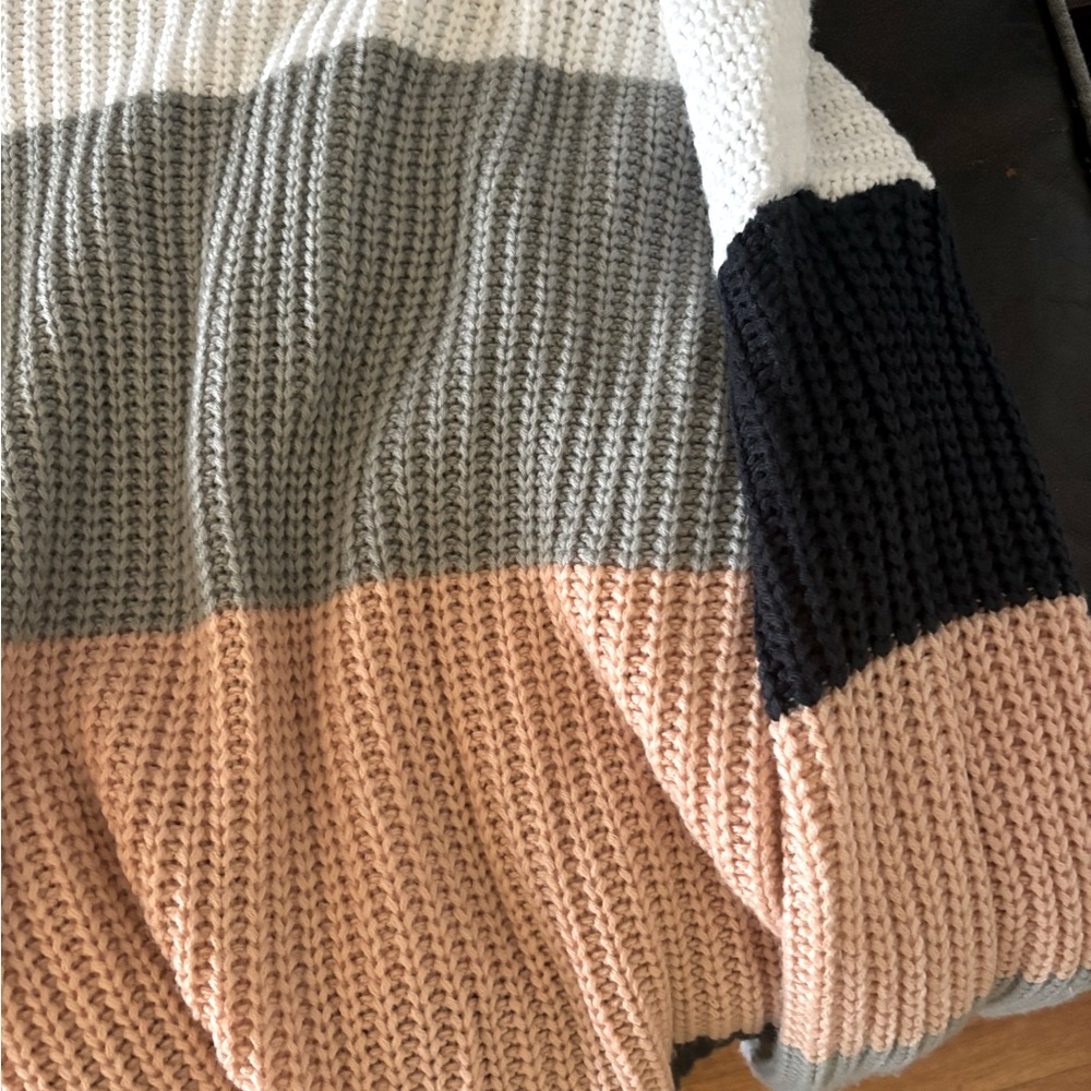 Colorful sweater - Picture 4 of 6